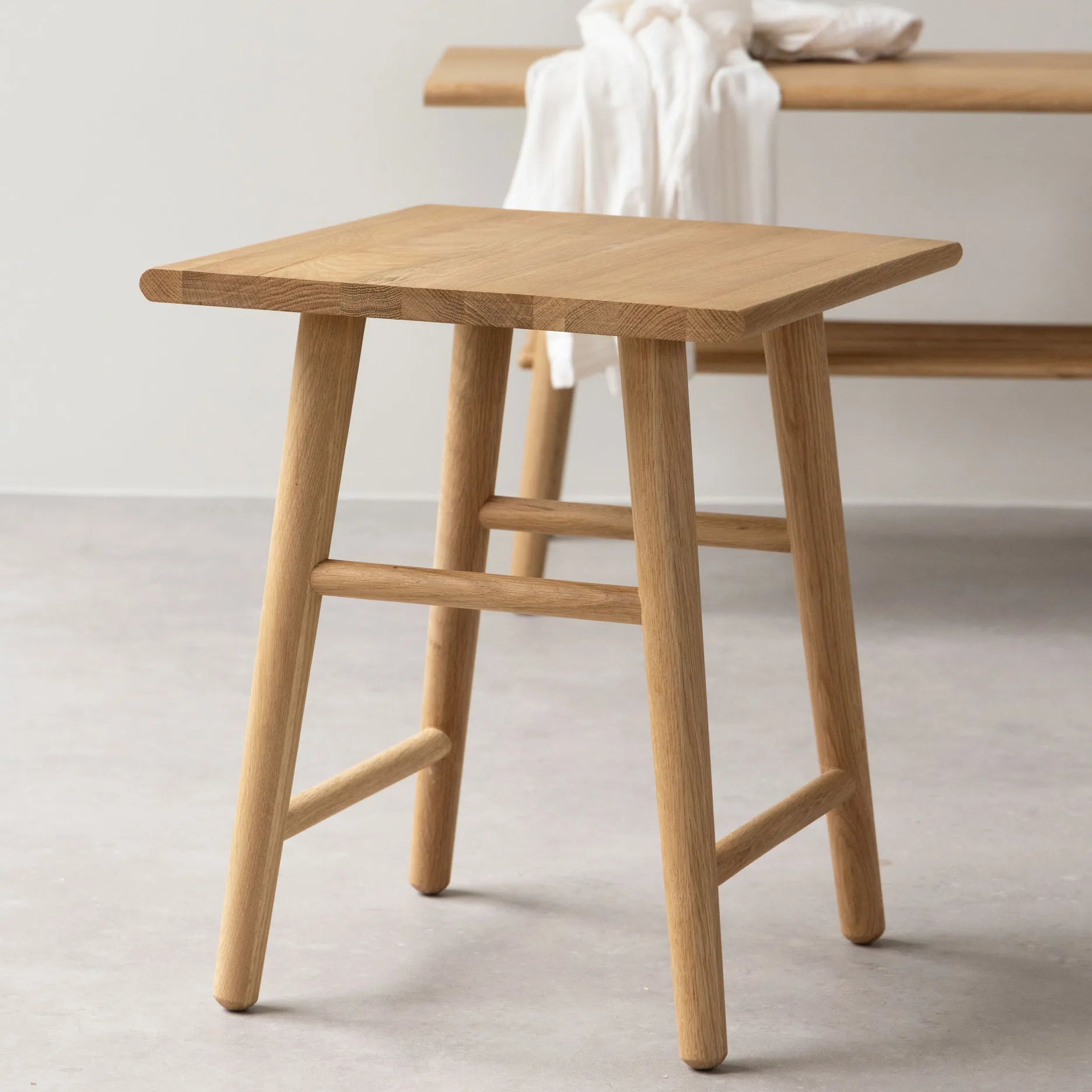 Wood II taburet, FSC certificeret egetræ